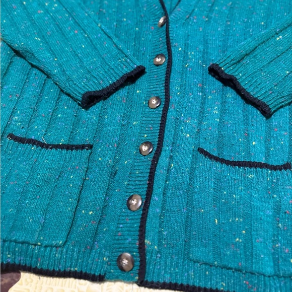 Vintage Men’s Cardigan Sweater - Picture 3 of 10